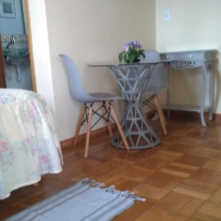 Flat Em Local Tranquilo, Com Garagem Dois Quarteiroes Do Centro Historico, 15 Min De Tiradentes Apartment เซาโจเอา เดล เฮย์ ภายนอก รูปภาพ